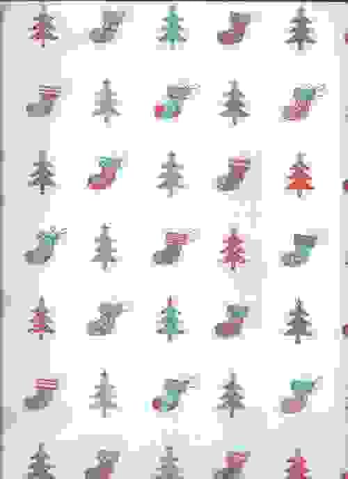 Christmas Stockings & Trees Paper / Papier d'emballage de Noël - les chaussettes et les arbres
