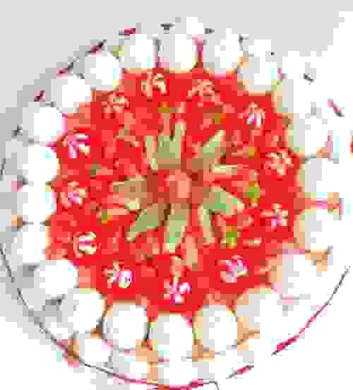 Pastel blanco y rojo