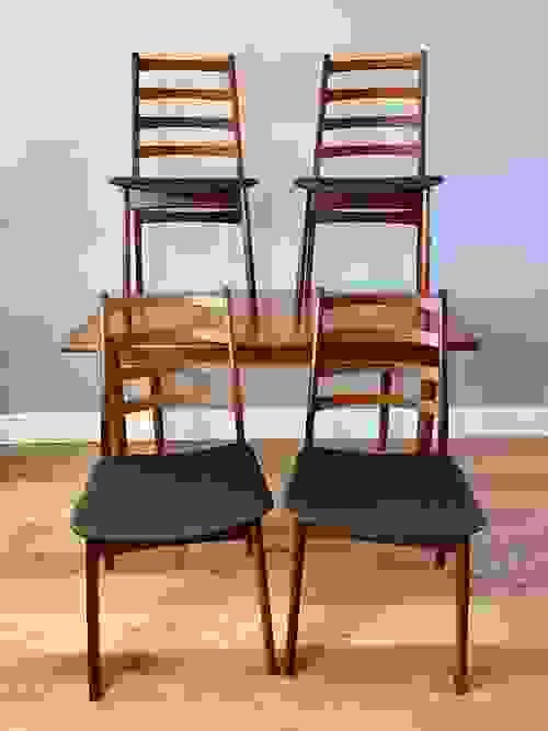 SOLD - Meredew Vintage Mid Century Extending Teak Dining Table / 4 Mid-Century Chairs