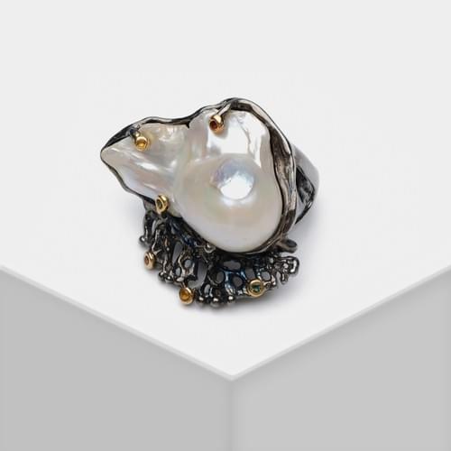 R00836 natural Baroque pearl Ring