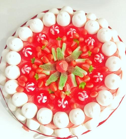 Pastel blanco y rojo