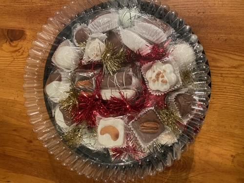 HOLIDAY TRAY ASSORTMENT - CHRISTMAS ONLY