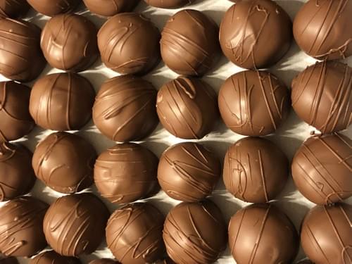 PEANUT BUTTER BALLS - CHRISTMAS ONLY