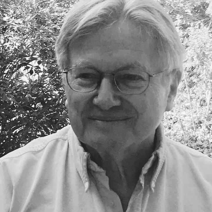 Tiny Town Urania on Strikingly