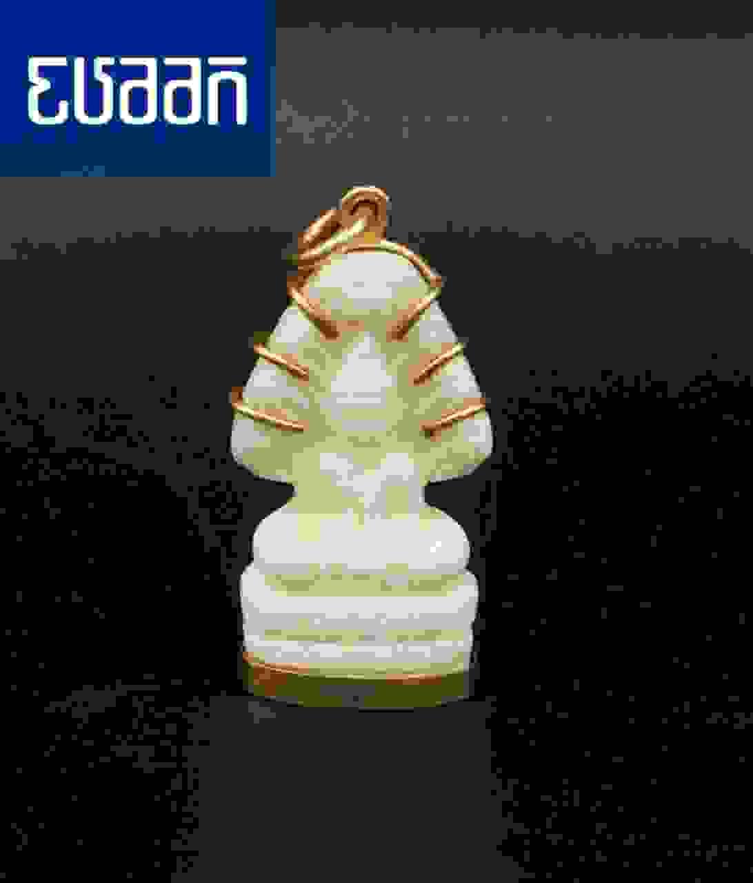 Pendentif Bouddha couleur Ivoire orné d'Or 14 carats par Evaan