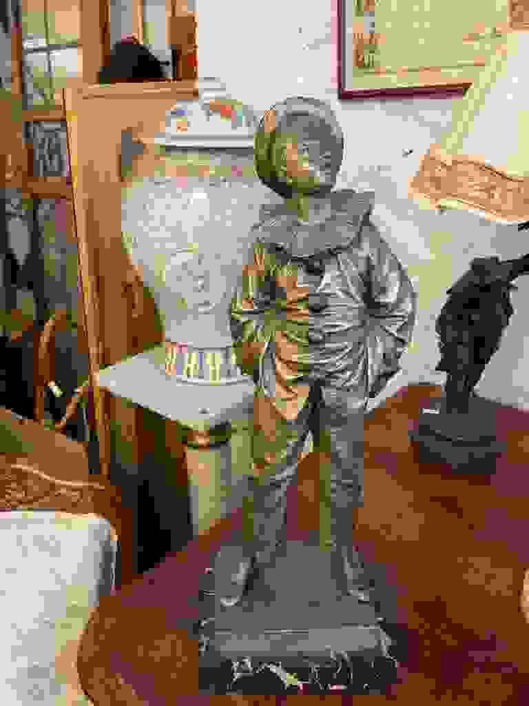 Bronze argenté, signé Bouret