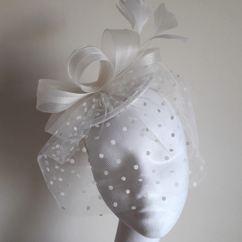 07 White headpiece