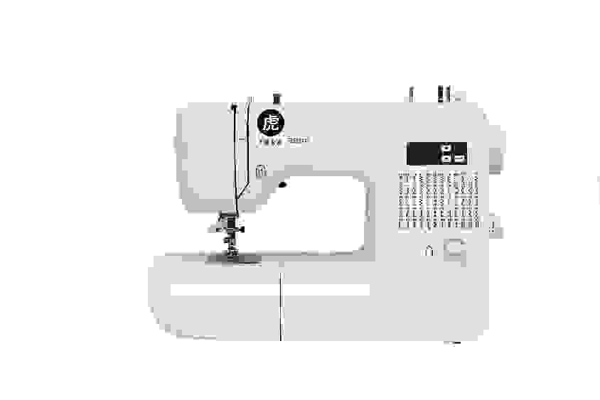 Electronic sewing machine CASA TORA UNIVERSAL