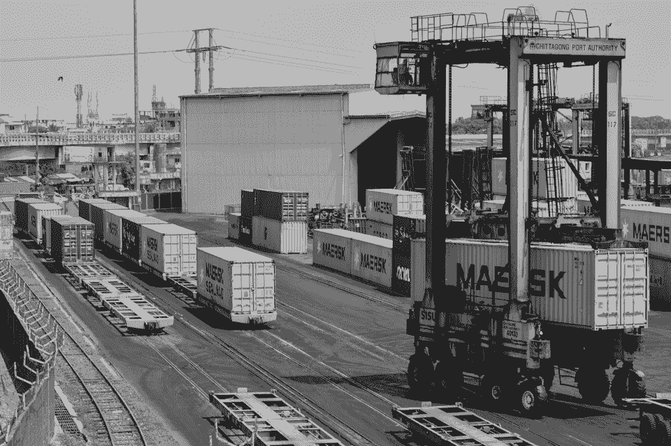 Experience seamless logistics with our dedicated services tailored for global shipping. Streamlined Air Freight Solutions for Your Business B2B Air freight across the USA
from/ to Europe, Asia and Middle East
—Handling Commercial Shipments of Any Size
M9 Logistics NY Inc is committed to providing first-class air freight forwarding service, warehouse, and Personal Customer Managment 24/7. Besides transportation, we offer insurance, temperature control, and logistic consulting.

The global network is in more than 40 countries worldwide. We have coverage at numerous local airports in the USA for pick-up, transit and drop off.