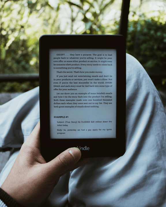 — Marc Dupuis Webline has transformed my way of learning. The courses are well structured and easy to follow, which has allowed me to progress quickly. More than 1000 students have benefited from our online courses to improve their skills. It is an online sales company, especially online courses.