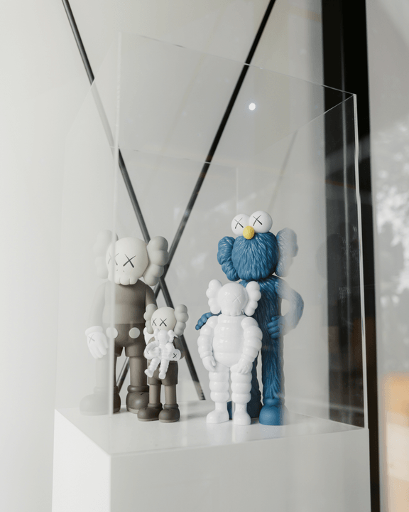 我们提供个性化定制服务，让您可以设计独一无二的毛绒玩具。无论是特别的名字还是独特的外观，这些玩具都将成为珍贵的纪念品。 个性化定制 我们提供什么 Our company offers a wide variety of plush toys and stuffed animals, including teddy bears, cartoon characters, and themed plushies for holidays and special occasions. We focus on quality, safety, and comfort, making our products perfect gifts for children and adults alike. Custom designs and personalized plush toys are also available to create unique, memorable keepsakes