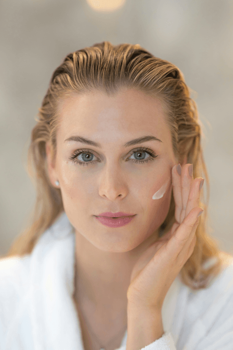 — Elena Radu Each meeting was a pleasure. The atmosphere is relaxing, and the team is extremely professional. I recommend with love! Our experiences have transformed hundreds of clients into followers of authentic beauty. Every person deserves to be welcomed with a level of excellence that is non-negotiable. Here, beauty is not treated as a routine, but as a carefully constructed ritual, in which details, discretion, and professional mastery intertwine to create a memorable experience. I chose to create a space where time takes on a different value, and facial care becomes an act of finesse. Every gesture, every recommendation, and every stage of the treatments is guided by respect for the uniqueness of your skin and the desire to offer results that are felt, not just seen. Elegance is found in simplicity, in precision, and in the perfect balance between science and subtle aesthetics. Here, I do not follow trends — I build perfection, and you are the essence of every impeccable work.
