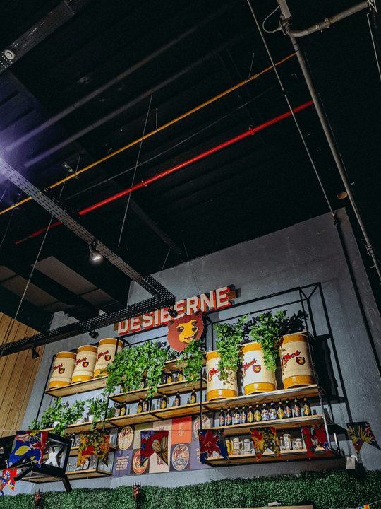 With a unique atmosphere we transform every brand into a multisensory experience. Atmospheric staging What we offer We do not sell products. We sell goosebumps. Enjoyment marketing is emotionalization at star kitchen level: We make brands tangible – with atmosphere, sensuality, and storytelling that sticks. Instead of loud advertising noise, we rely on subtle nuances that hit the nerve. Whether wine, lifestyle, culinary, or design – we create moments that taste, smell, sound – and resonate. In short: We turn buyers into connoisseurs. And brands into an experience.