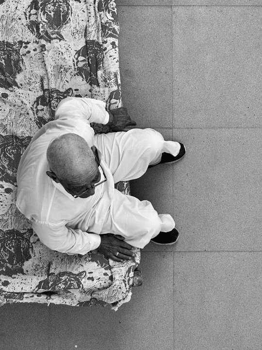 Through practice and guidance, assist learners in achieving balance and enhancement of body, mind, and spirit. spiritual elevation Our course "The People's Teaching Style
"Pangu Sect offers professional Taoist meditation introductory courses, personally led by Teacher Chen in small classes of 2-6 people for practical teaching. The website includes information about Pangu Sect, meditation courses, ritual introductions, service for ritual changes and inquiries, and contact information, with the goal of attracting students interested in enhancing their body, mind, and spirit."