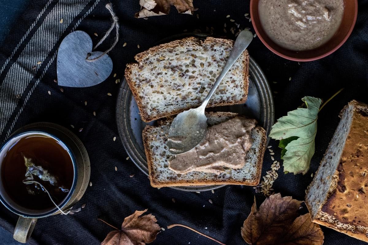 Peanut butter and wholegrain bread are complementary proteins. 