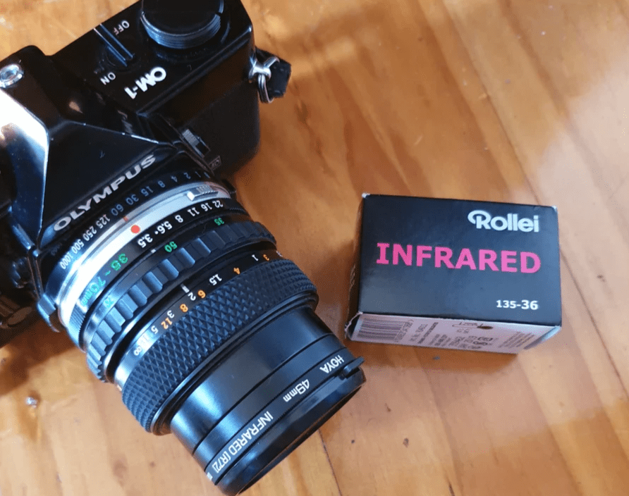 Film test Rollei Infrared olympus OM1 Rollei Infrared Hoya R72