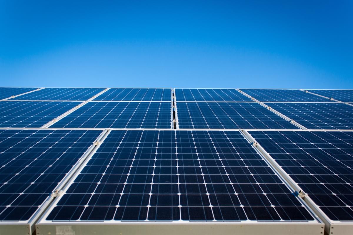 les-panneaux-solaires-contiennent-ils-des-terres-rares-articles