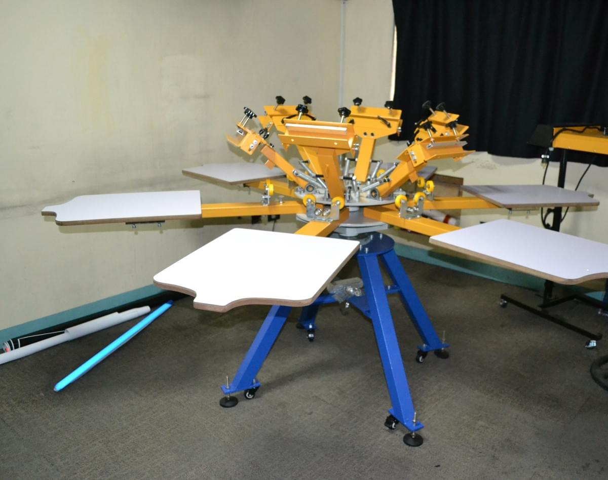 Why Should You Consider Silk Screen Printing?