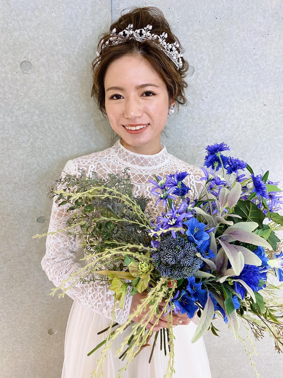 ティアラにオススメ大人可愛いヘアスタイルをご紹介 Yukino Yukino