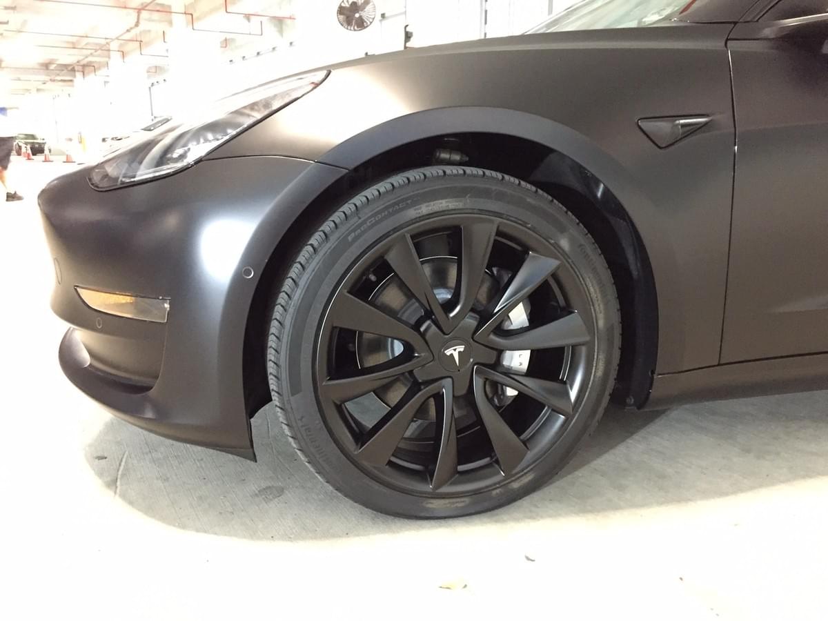 Tesla wheel repair, Tesla rim repair, Tesla wheel painting Miami, Tesla