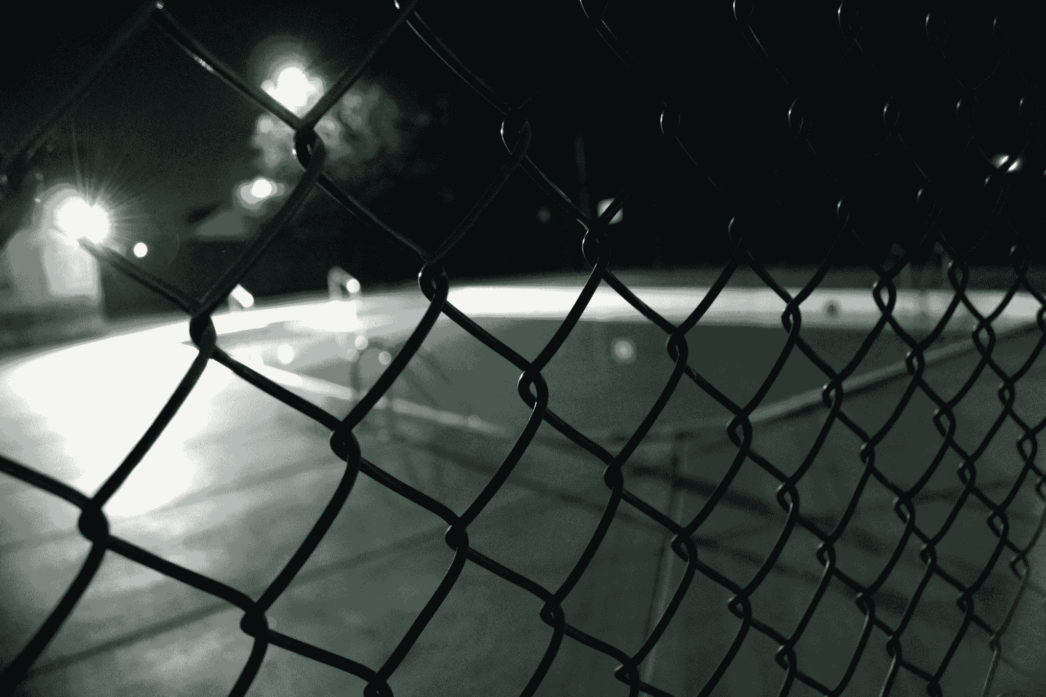 best pool fence ideas featuring innovative uses of chain link fencing