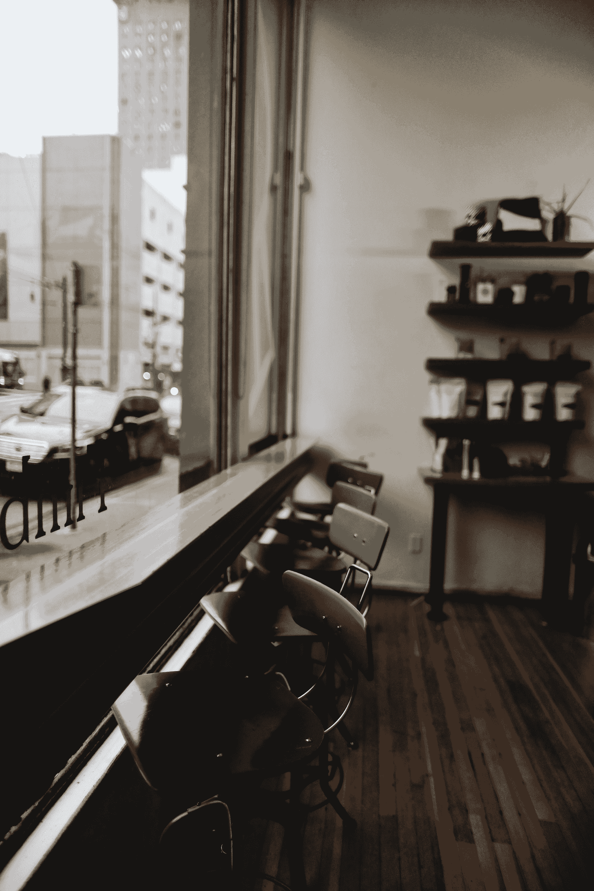 Spacious and adaptable warehouse coffee shop container with urban industrial vibe