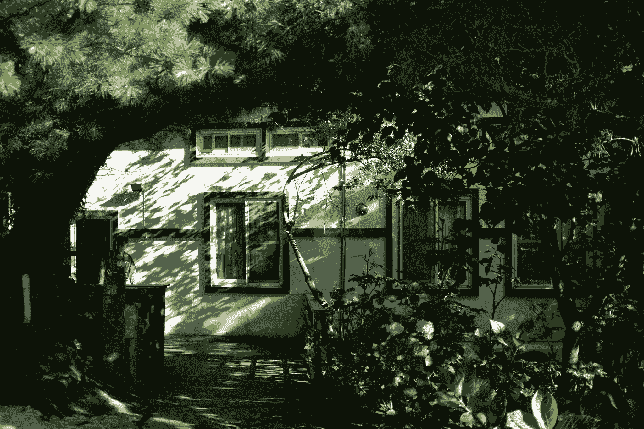Airbnb real estate investing in scenic vacation destinations