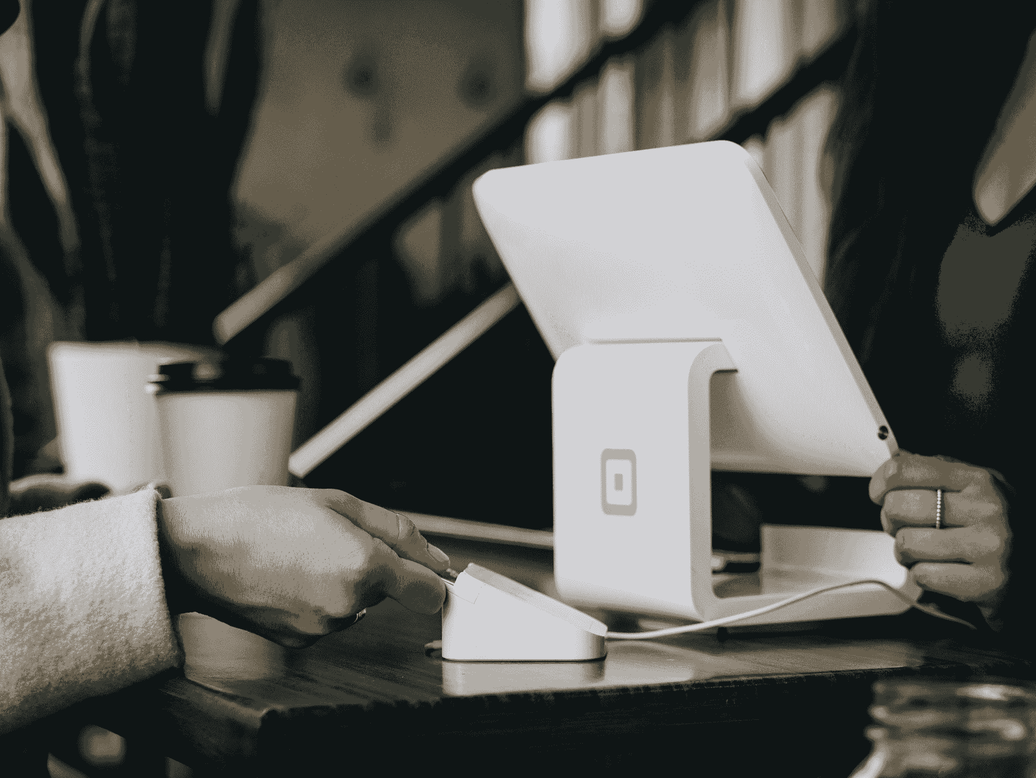 Evaluating supplier profiles for how to negotiate with alibaba suppliers
