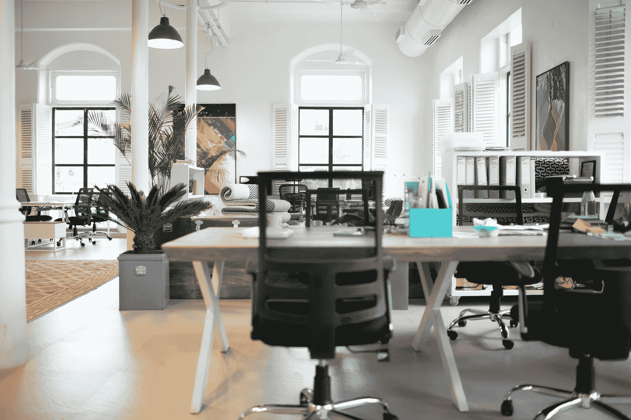 Office Hybrid Adaptation Across the U.S.