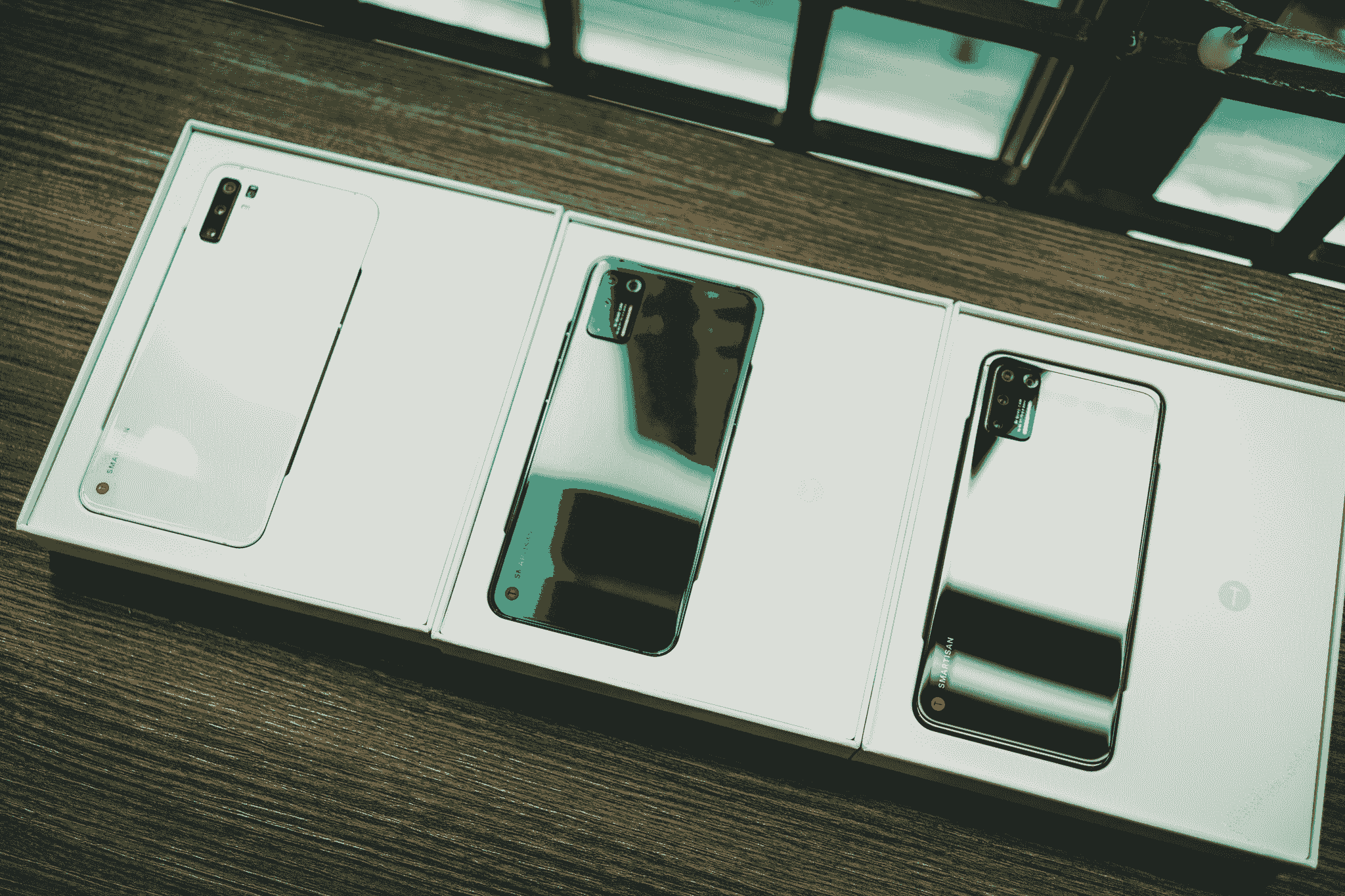 writing product comparison blog posts using effective comparison matrix