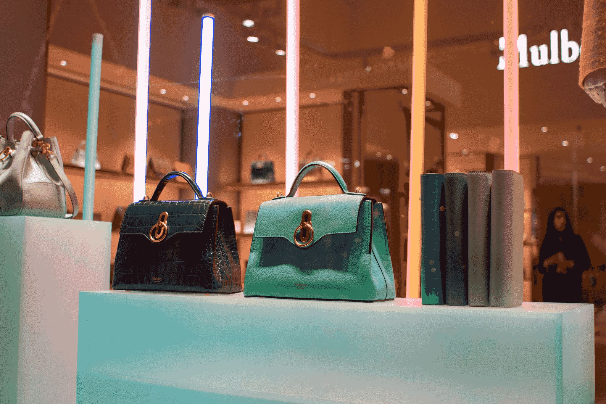 Explore offerings from top custom bag manufacturers
