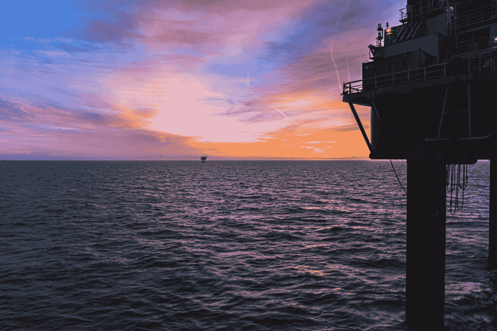 Oil rig accommodation module in harsh environment.