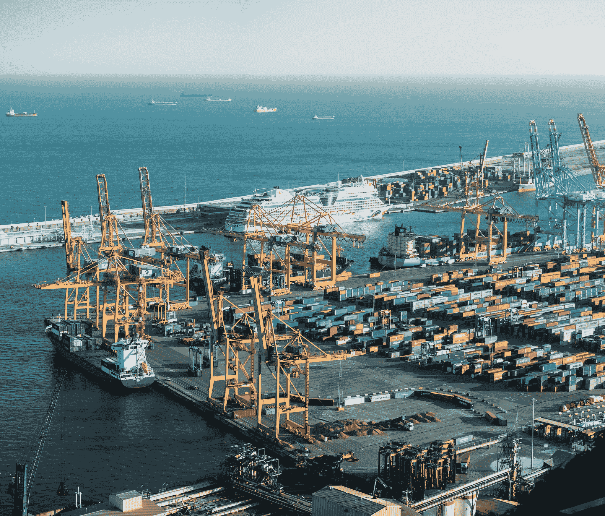 Efficient shipping and freight options when buying in bulk from China