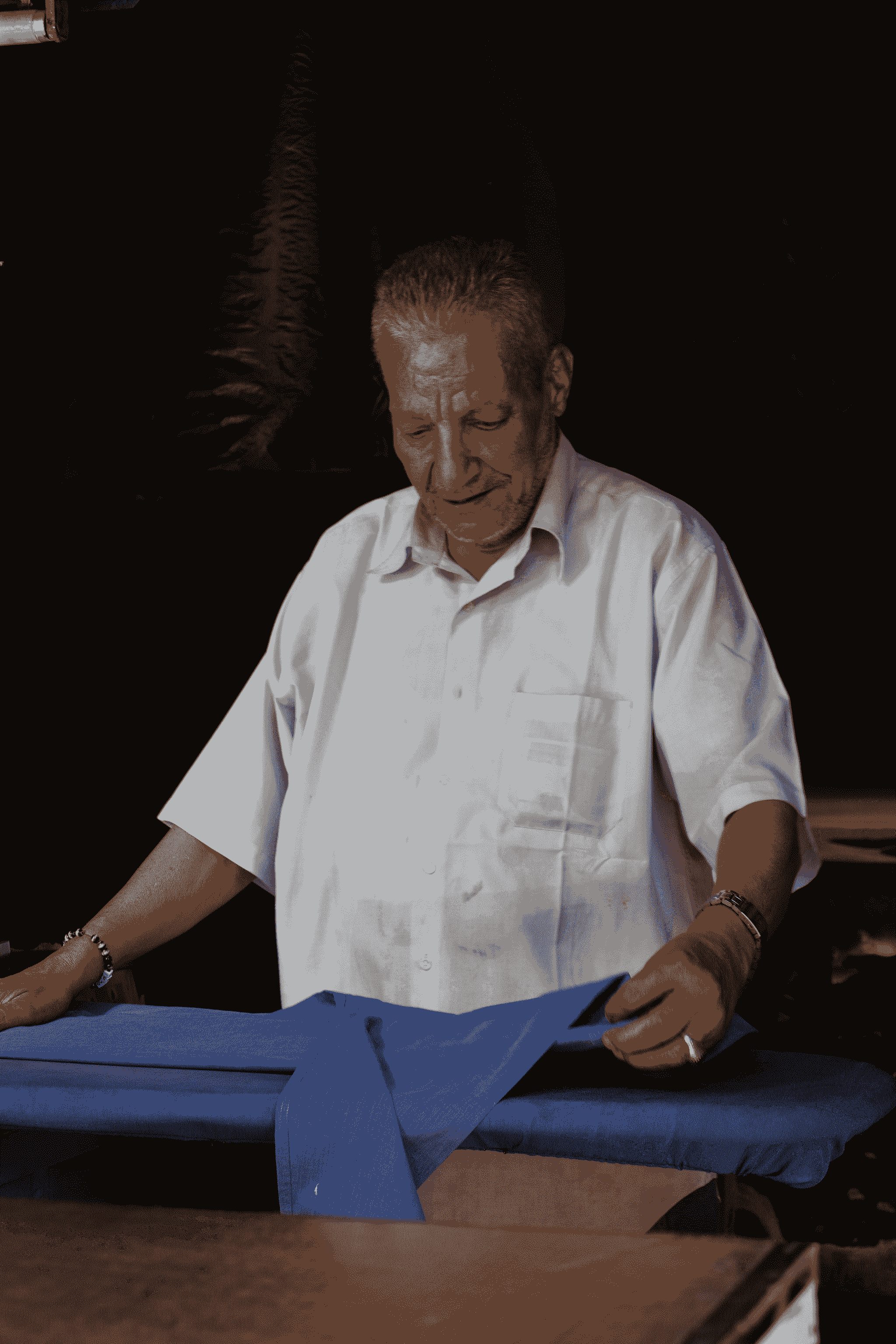 China Apparel Manufacturers Crafting Custom Clothing