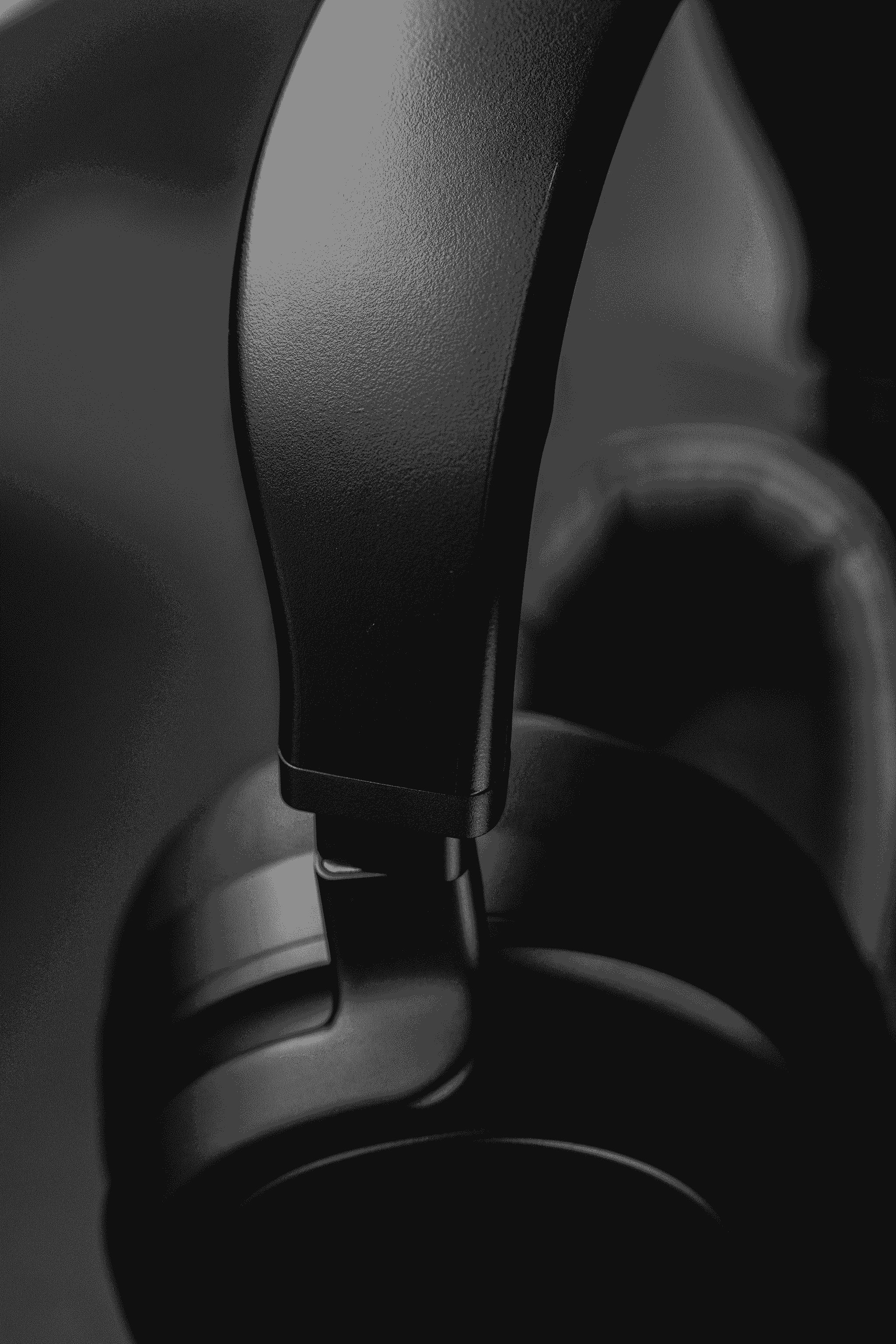 Phone Accessories quality control through rigorous headphone inspections