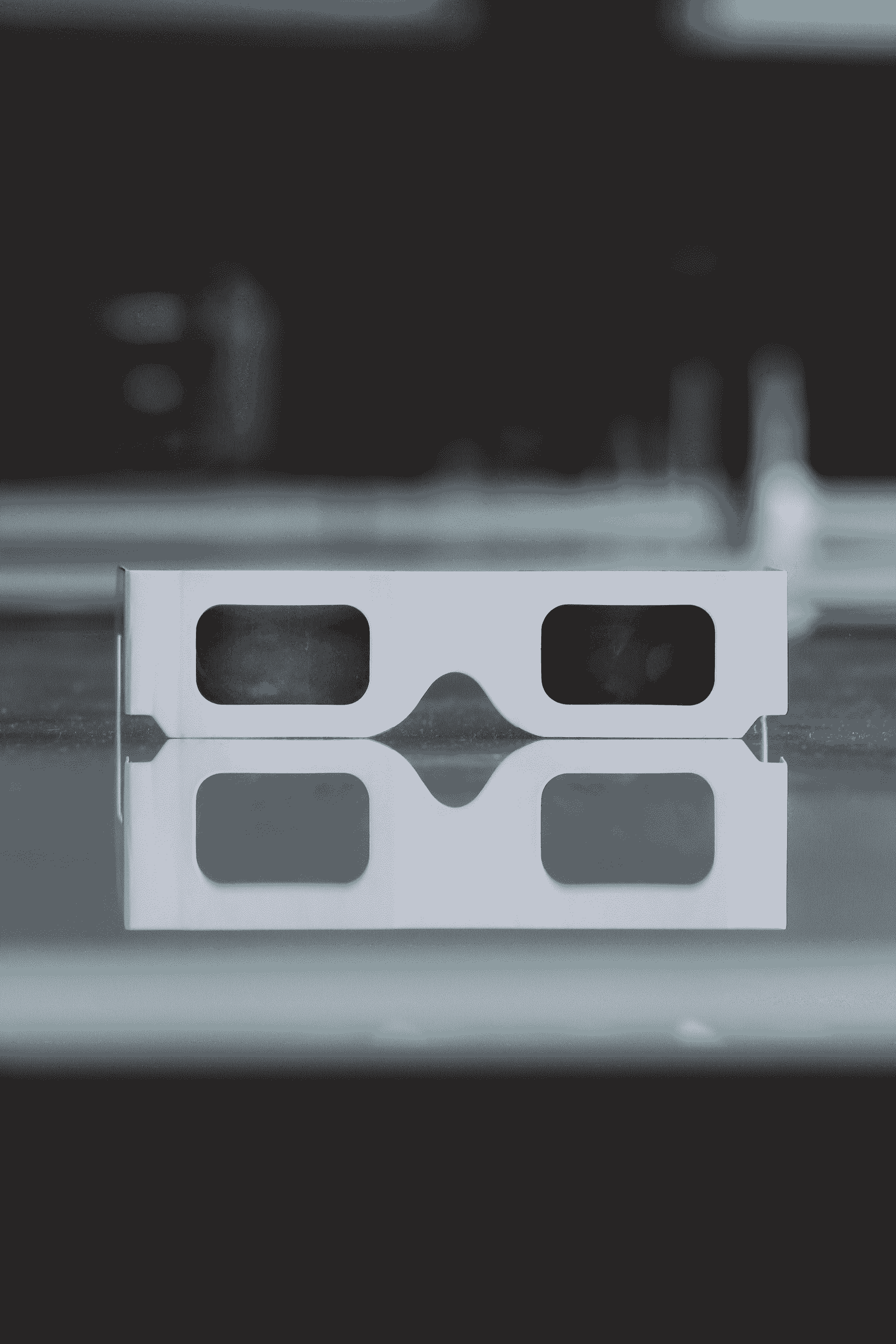 Illustration explaining od vs os glasses differences