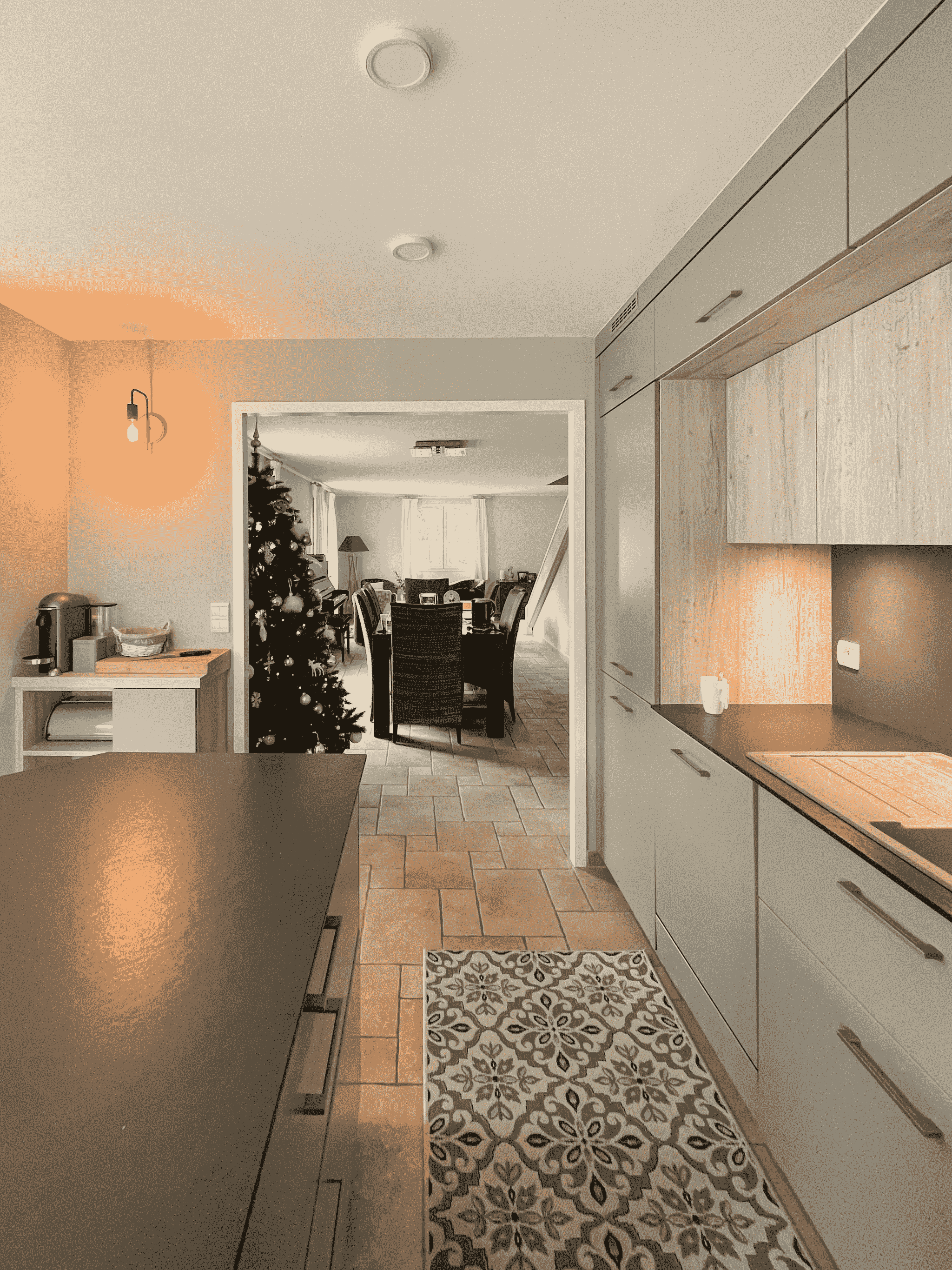 Top 10 Cabinet Manufacturers - Customized Kitchen Cabinetry