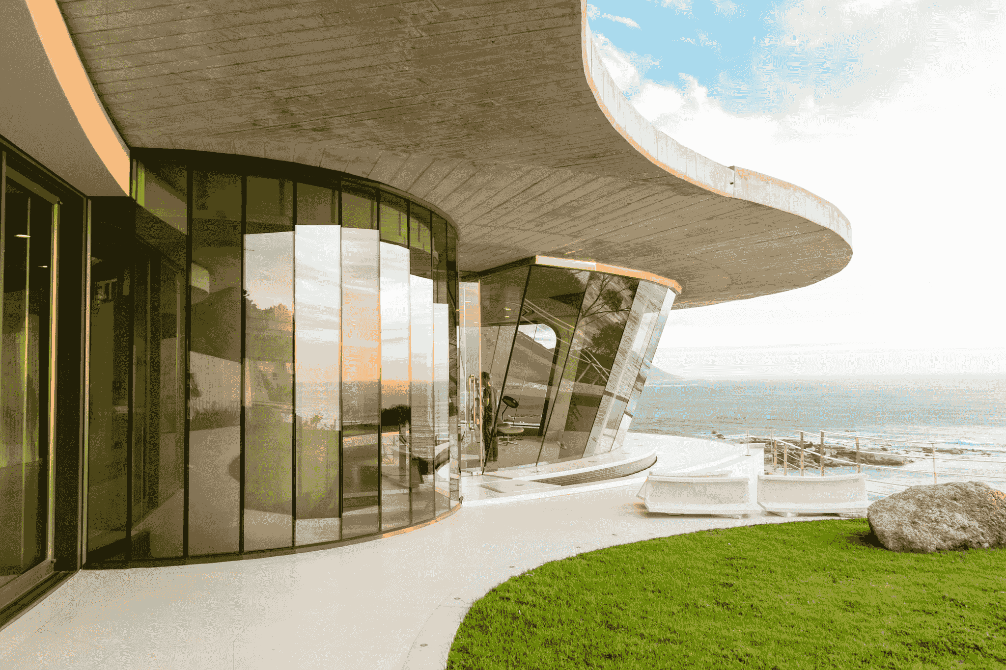 prefabricated home manufacturers offering modern designs