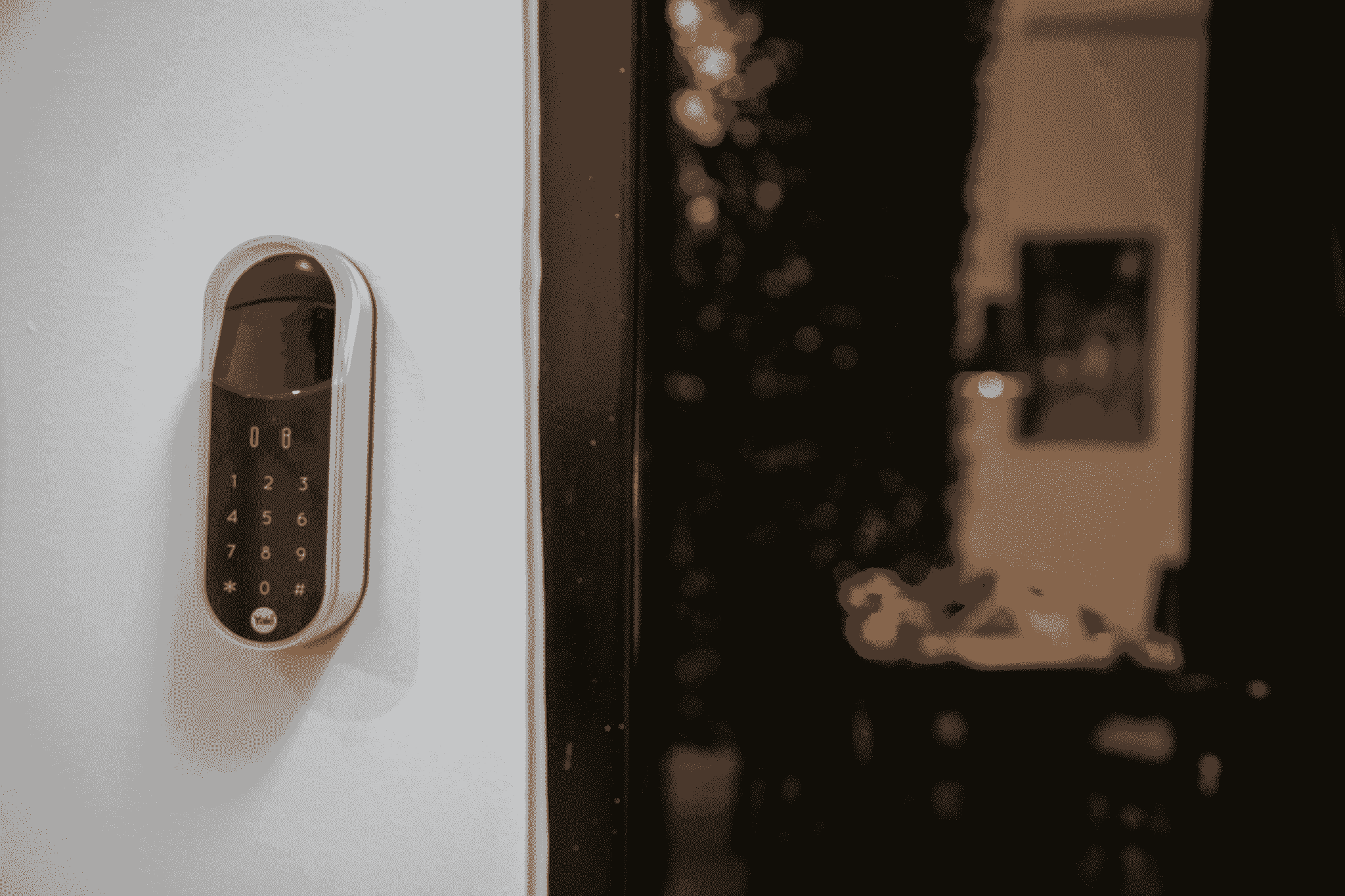 Smart home features in a modern mobile house container