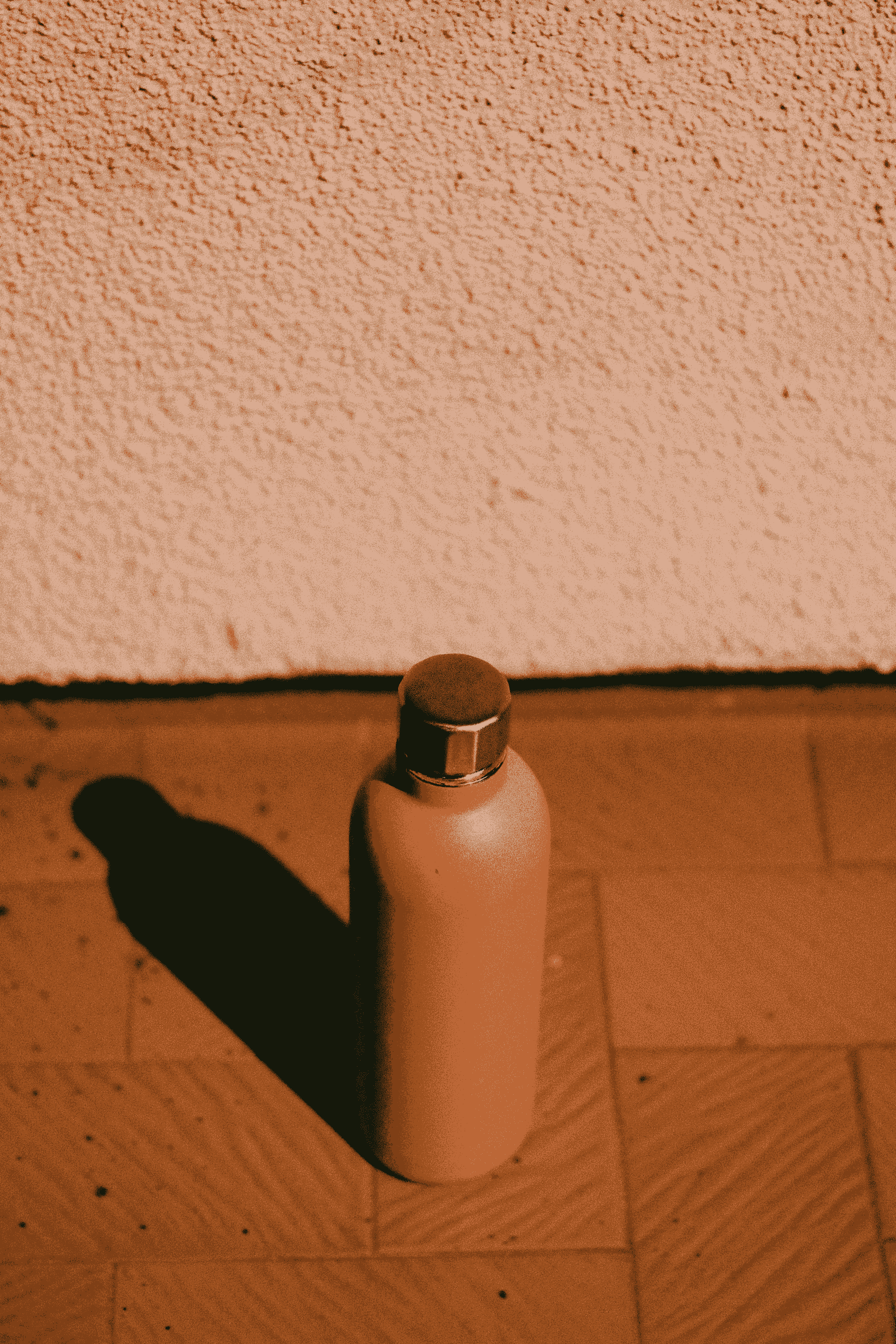 Fireproof container with double-walled construction for maximum protection