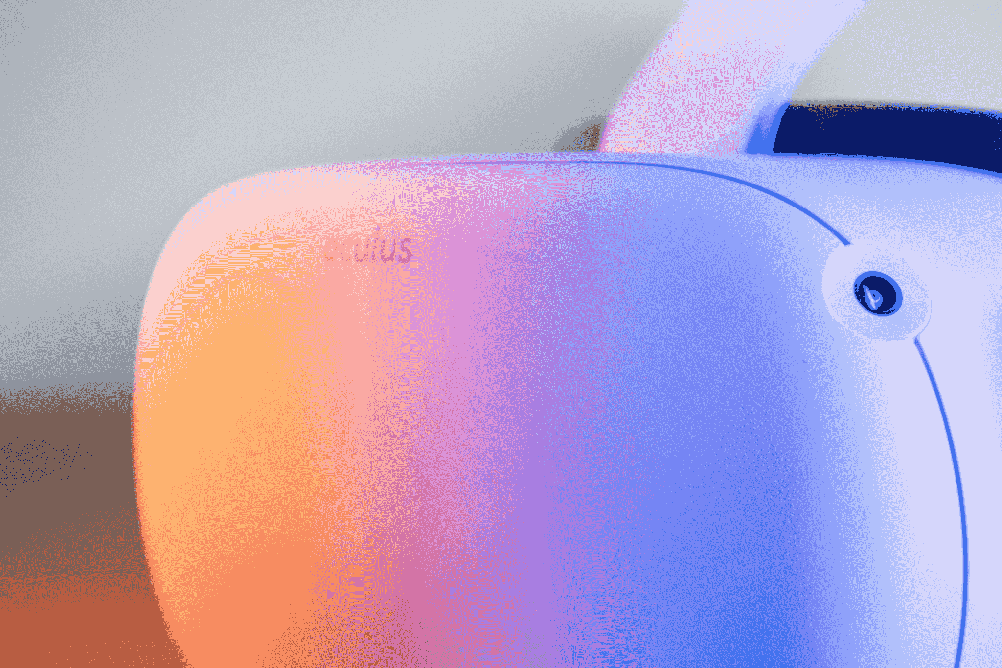 AI smart glasses from Microsoft HoloLens 2, Google Glass Enterprise Edition 2