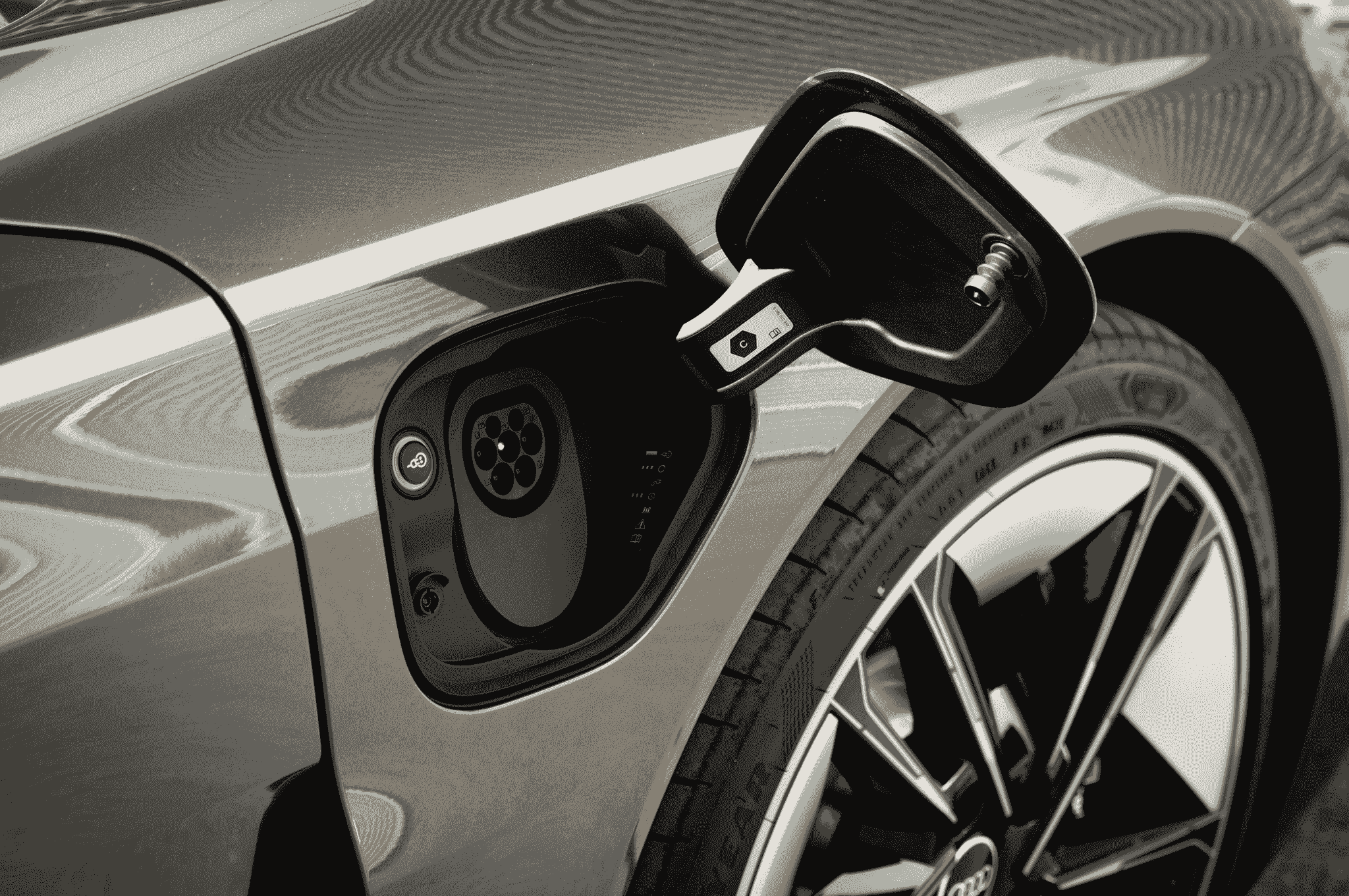 Chinese electric car manufacturers charging station