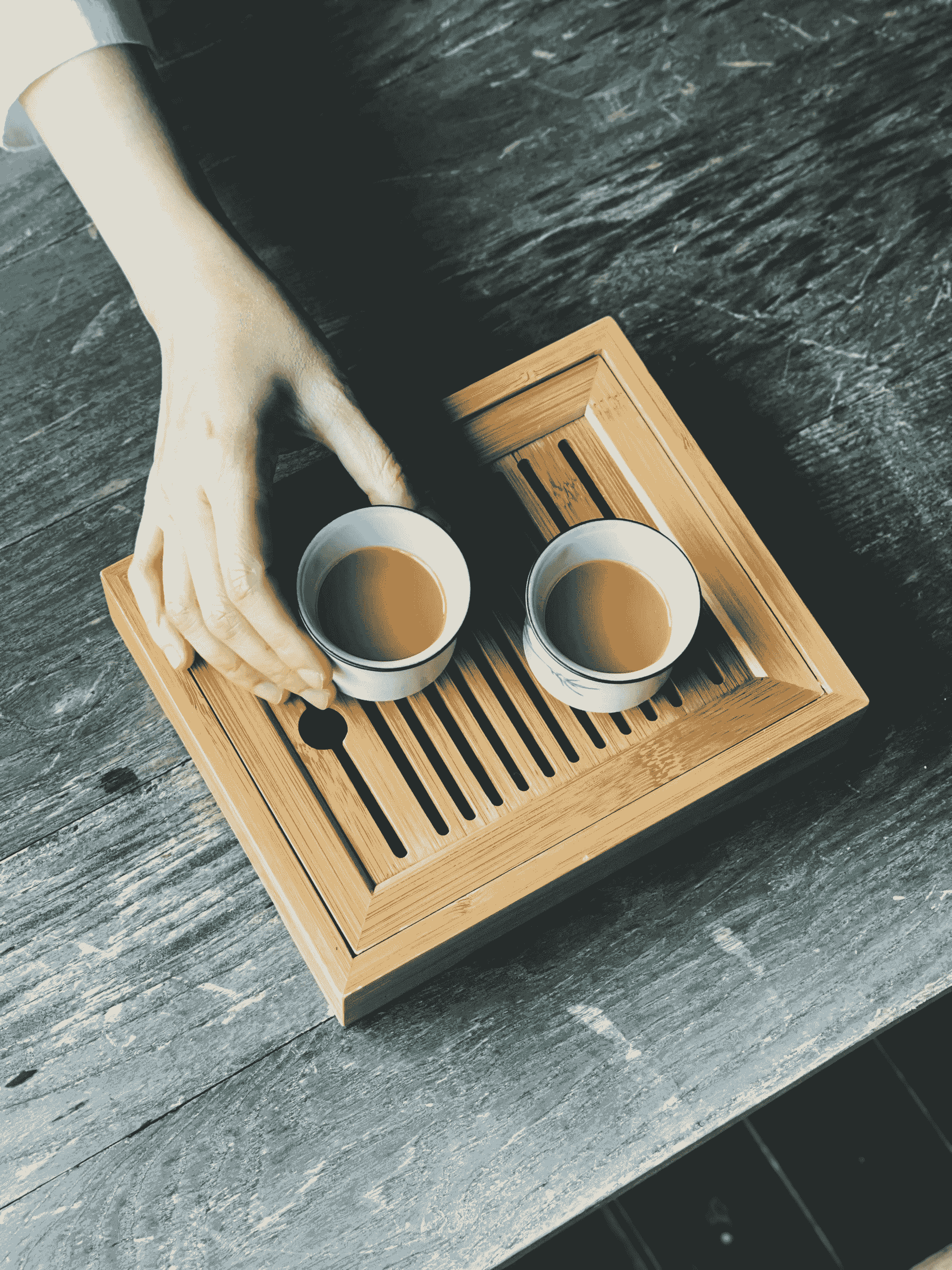 find suppliers in china during a business meeting