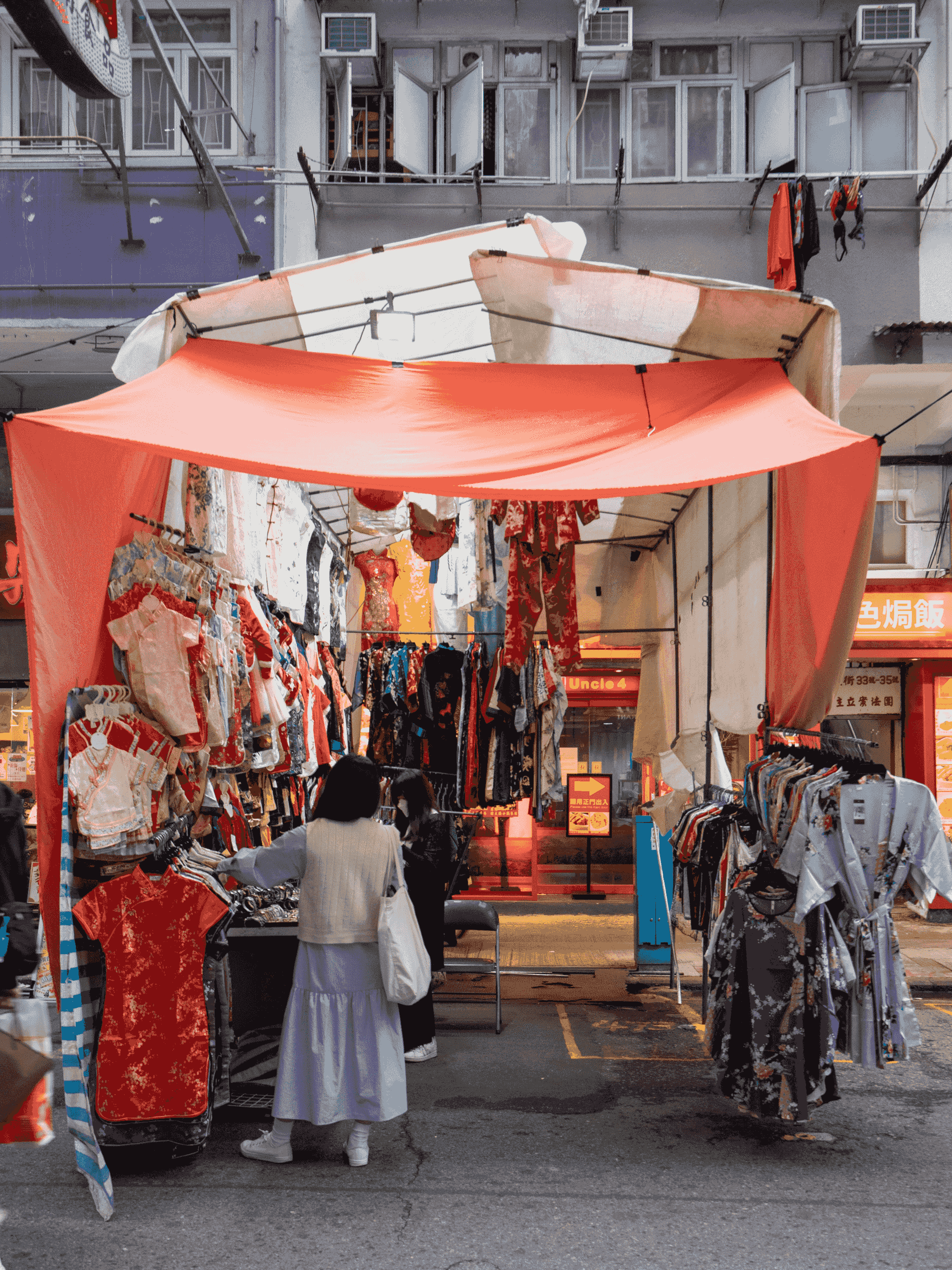 High demand fashionable clothing items and trendy accessories from China