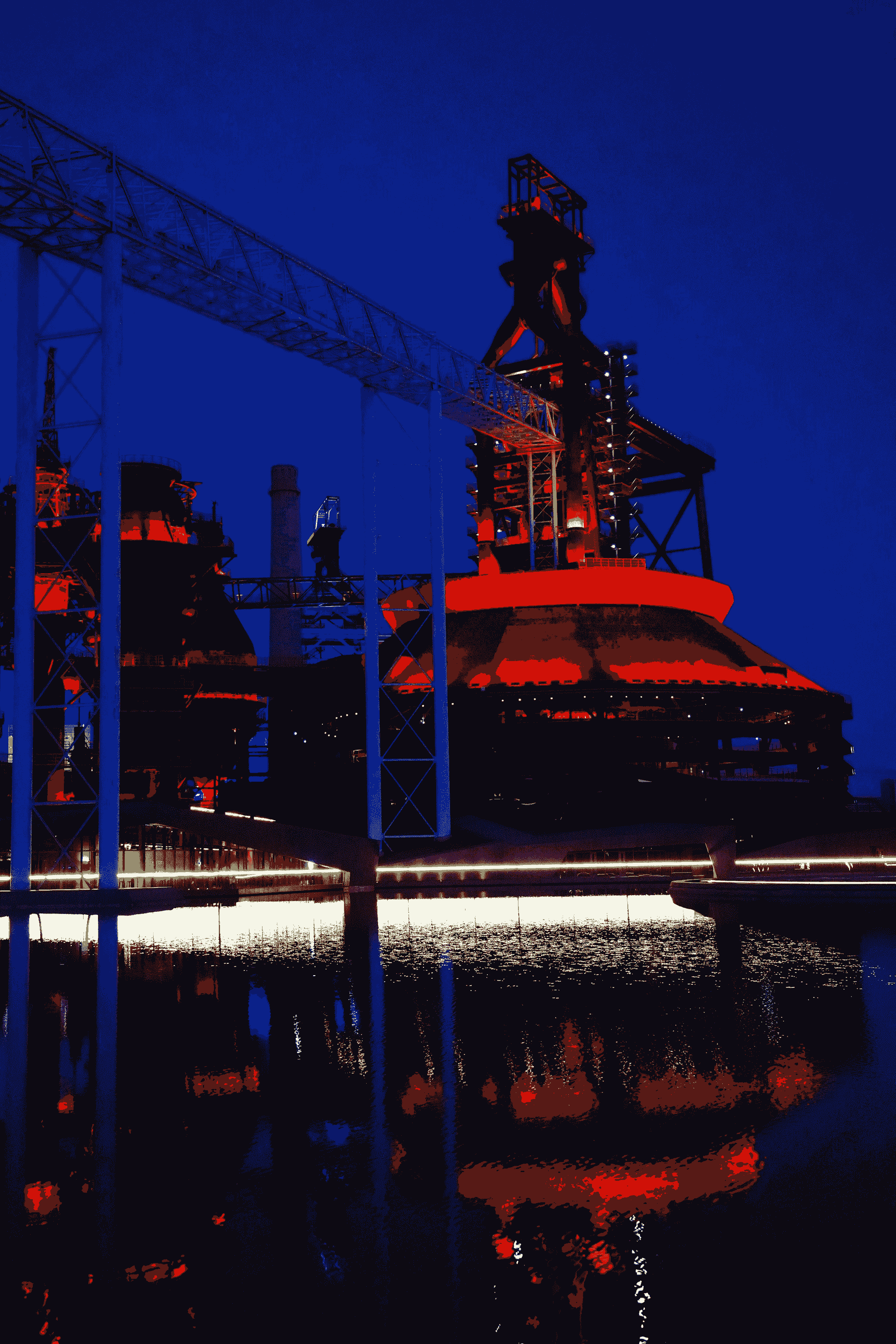 Innovative oil rig accommodation by PreFab Inc.