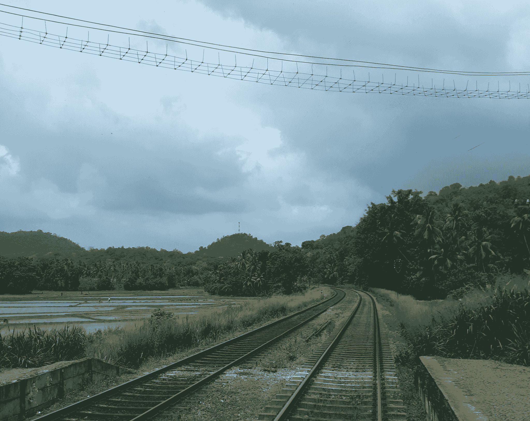 transmission line insulators used in railway applications