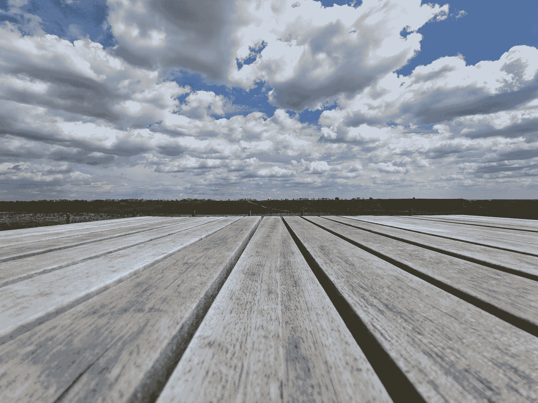 does composite decking expand due to high humidity effects