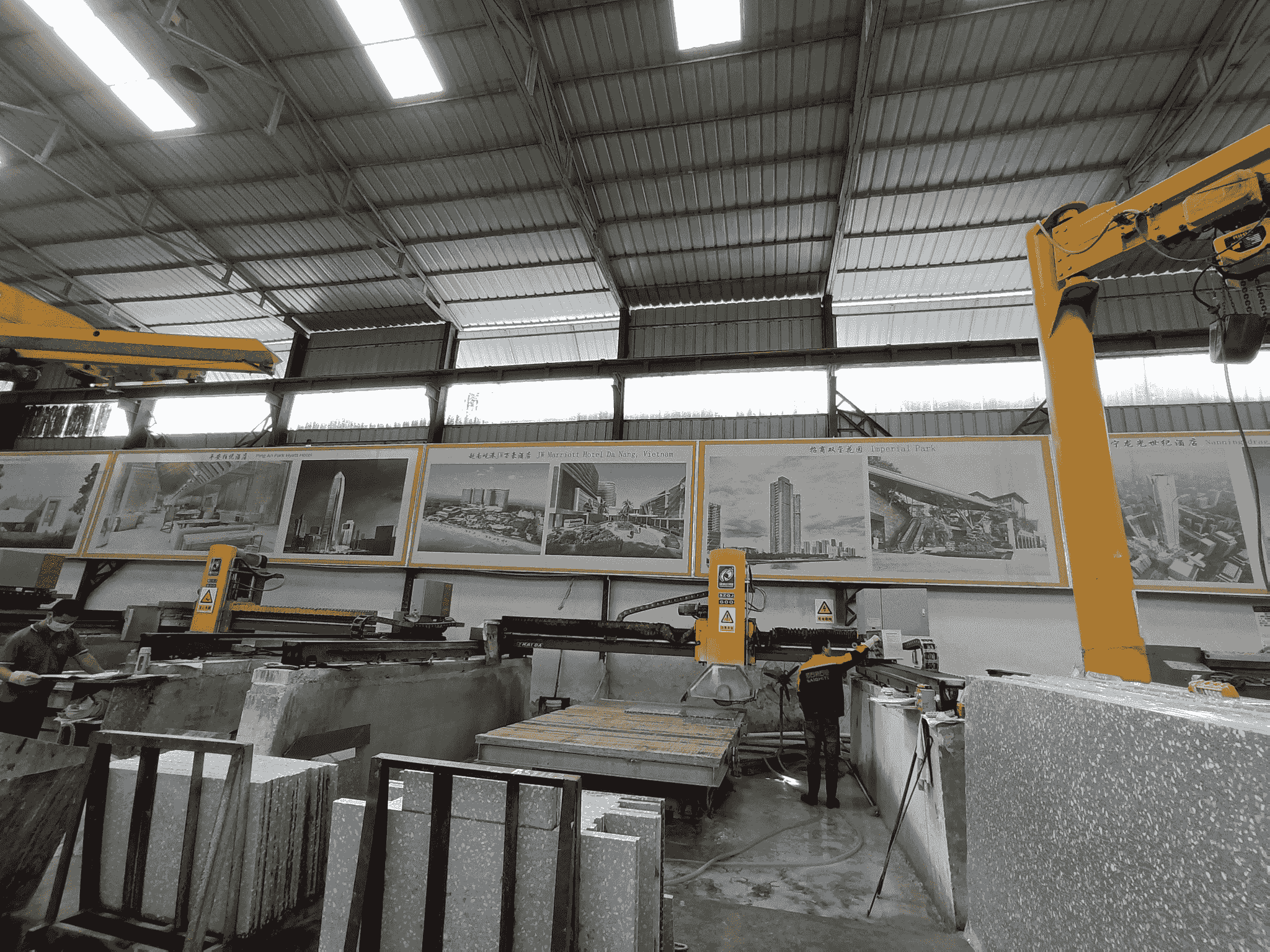 Efficient assembly of prefabricated building