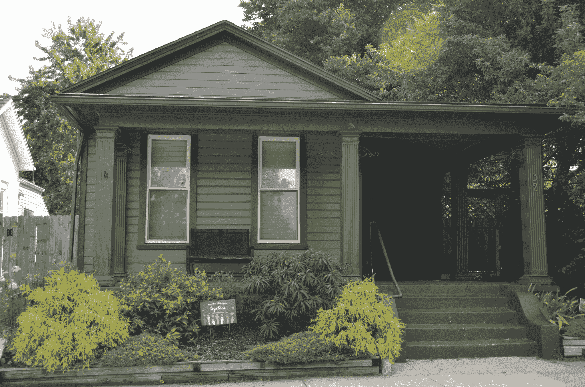 Modern Prefab Bungalow Homes offer cost-effective living options