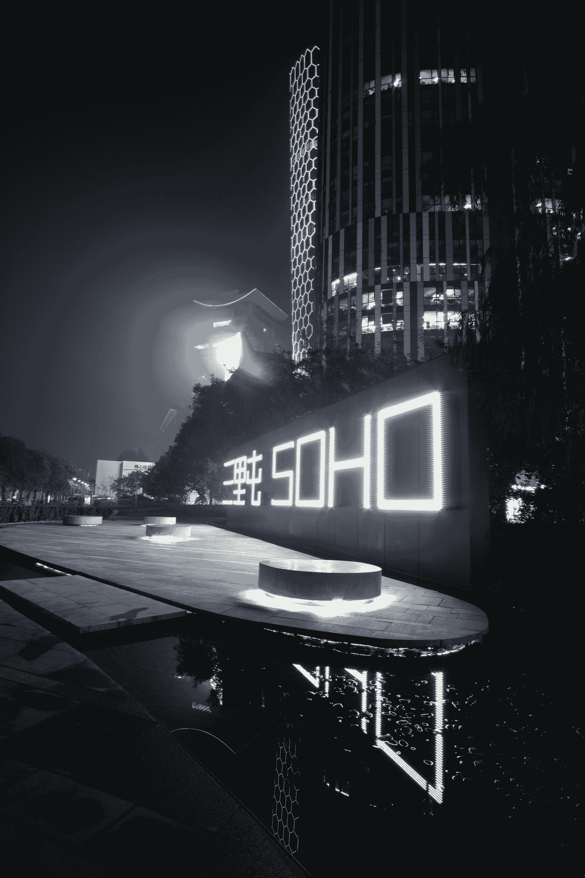 SSOURCING INC.'s team collaborating with China LED light manufacturer